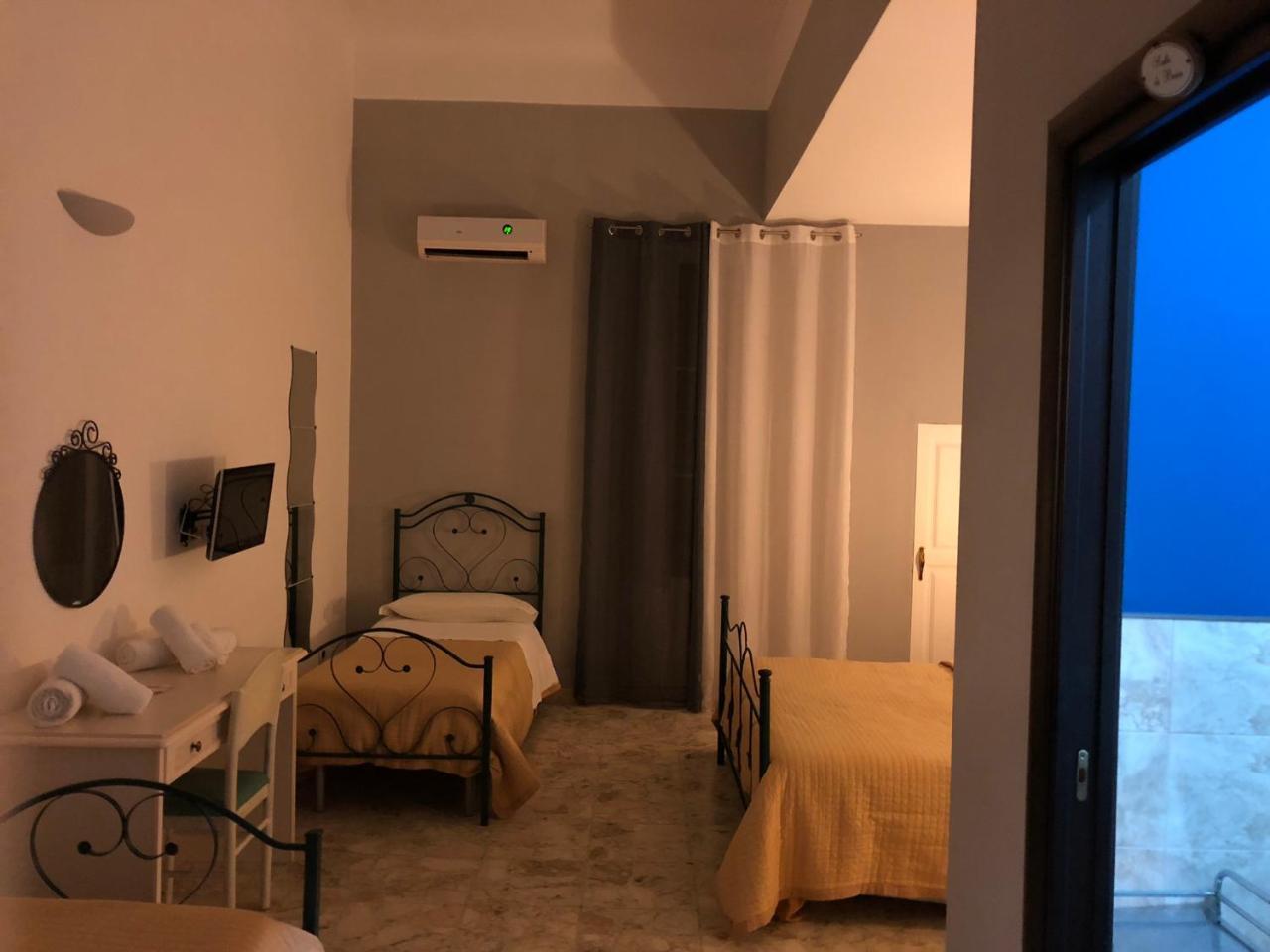 Bed And Breakfast Nonna Maria Tarente Buitenkant foto