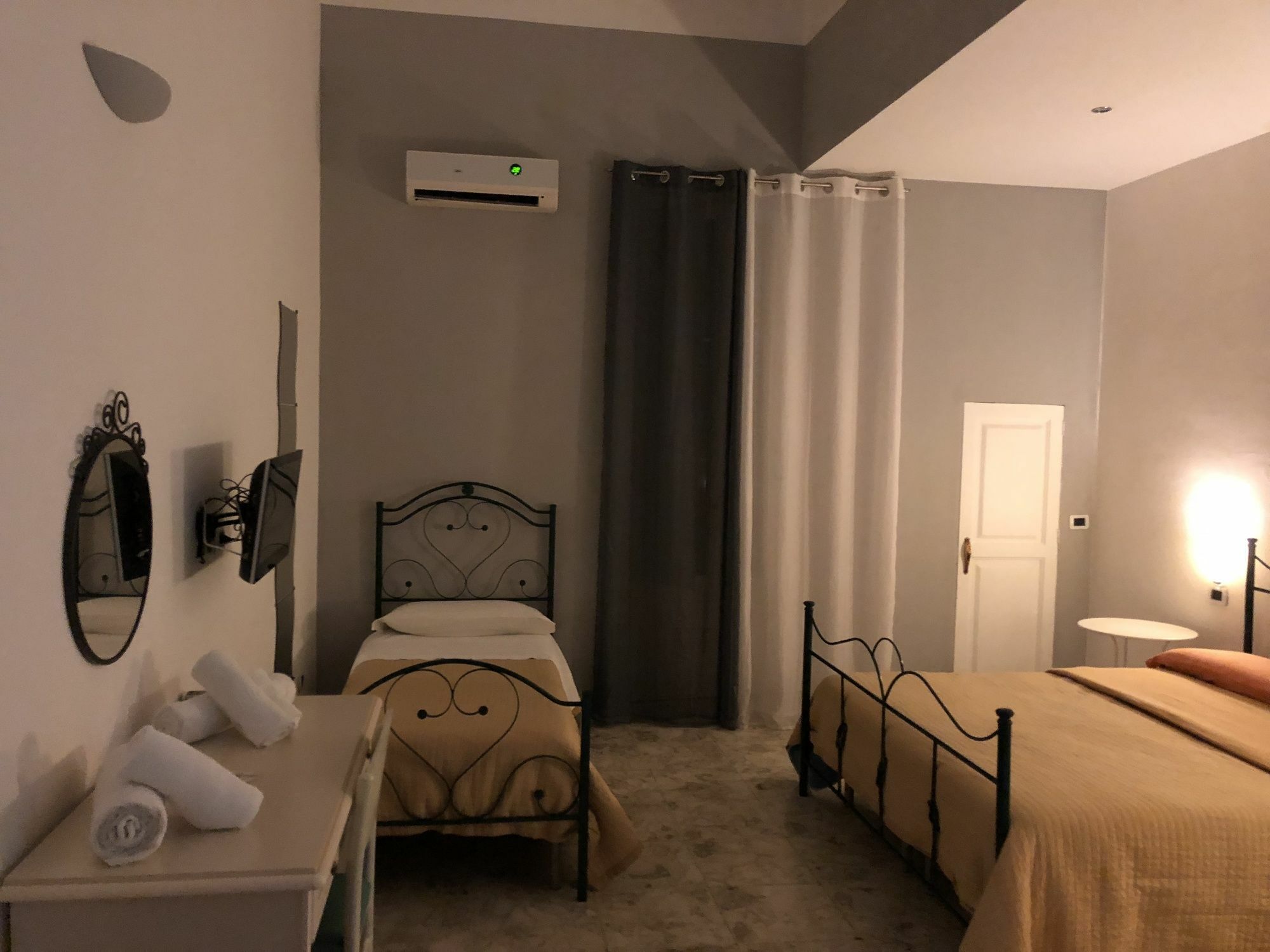 Bed And Breakfast Nonna Maria Tarente Buitenkant foto